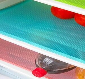 1 Tappetino Antibatterico Per Frigorifero / Colore Random