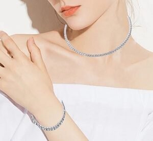1 Parure Con Collana Bracciale E Orecchini Con Cristalli Swarovski®